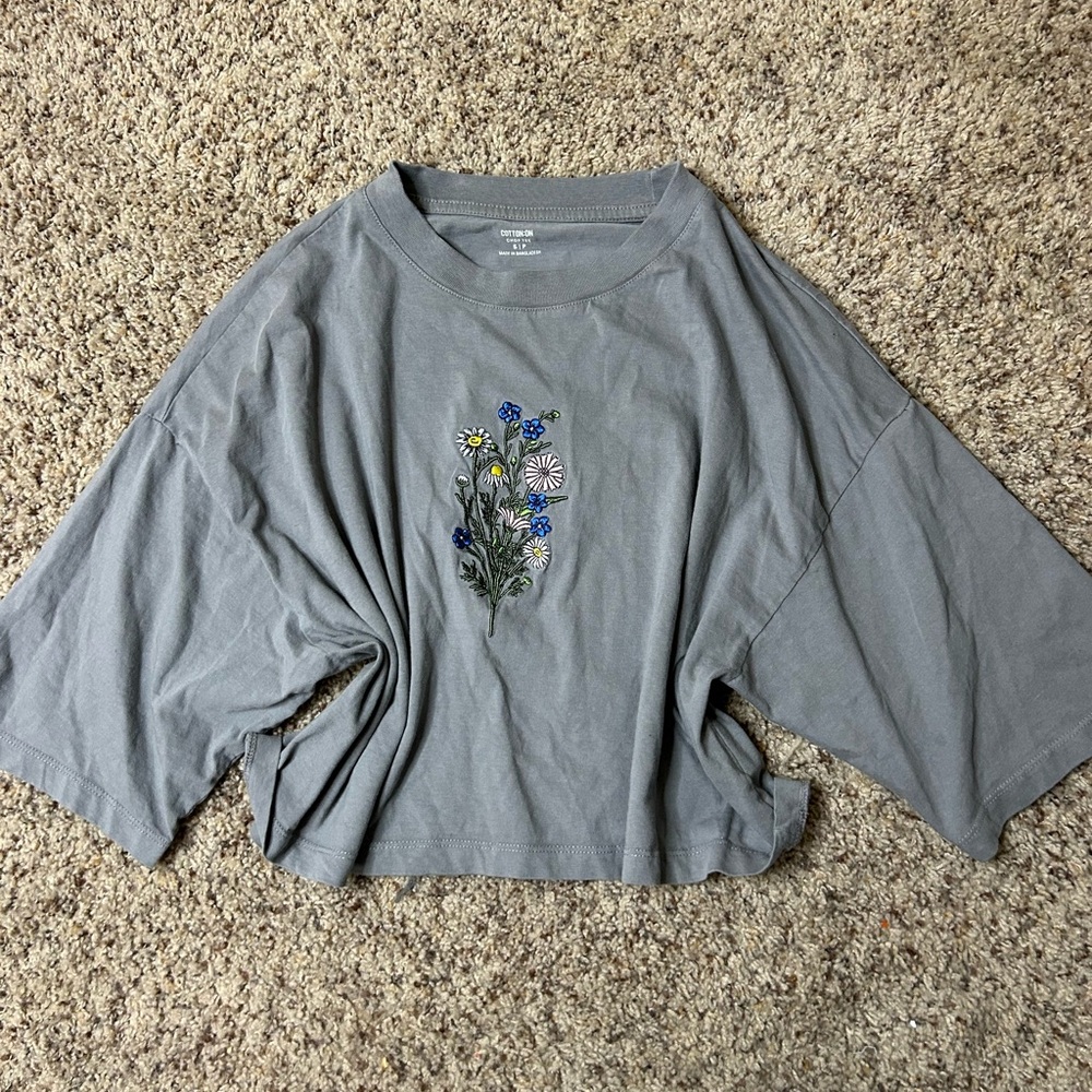 Cotton On Gray Floral Embroidered Crop Top